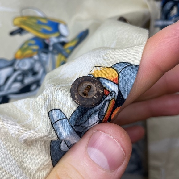 Made in Hawaii Motorcycle Hawaii Vintage Shirt With Wood Buttons - Picture 5 of 8